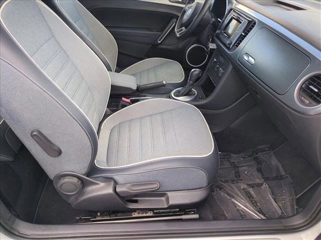 Used 2016 Volkswagen Beetle 1.8T Denim image 18