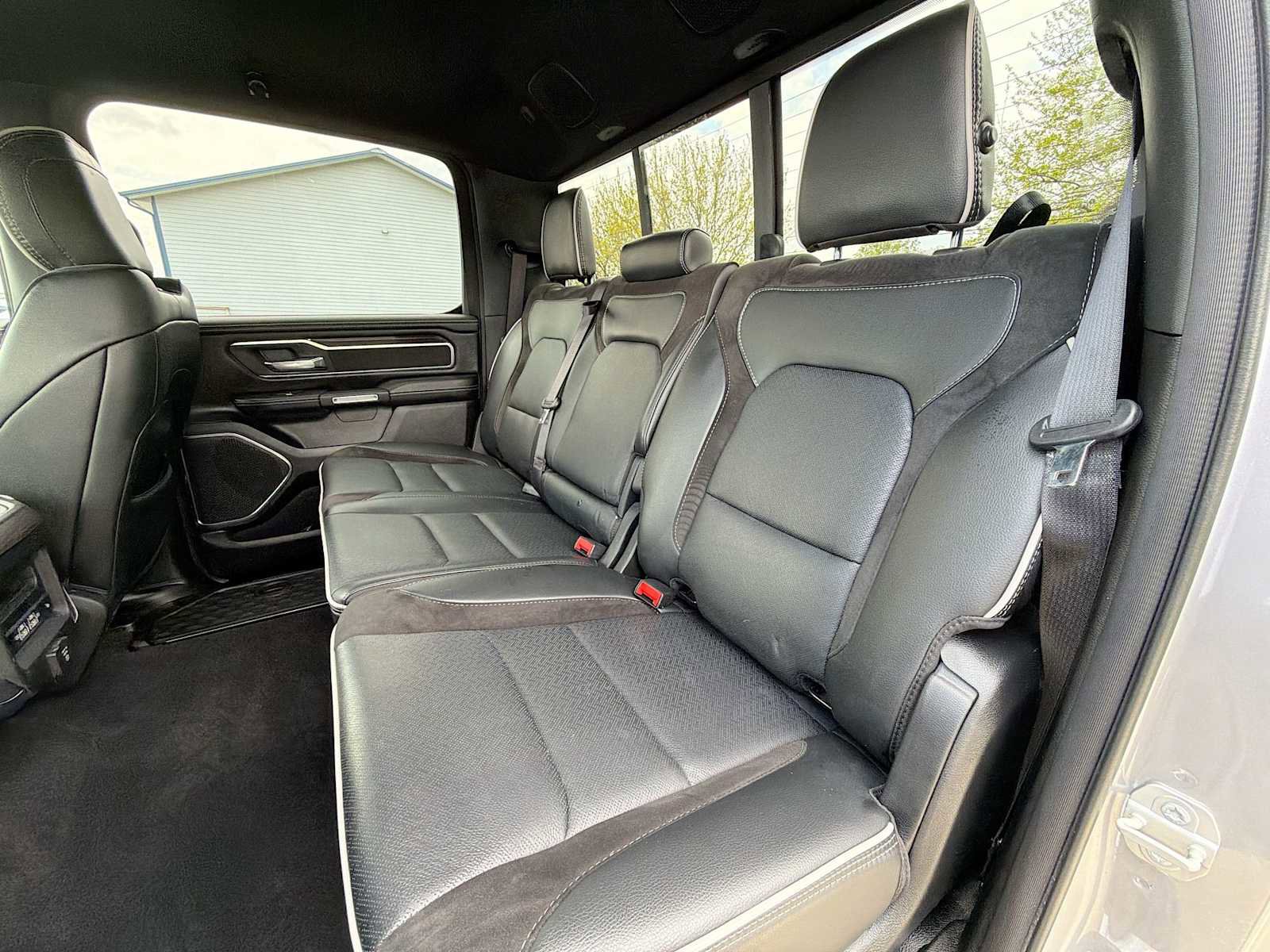 Used 2025 RAM 1500 Laramie AWD/4WD image 16
