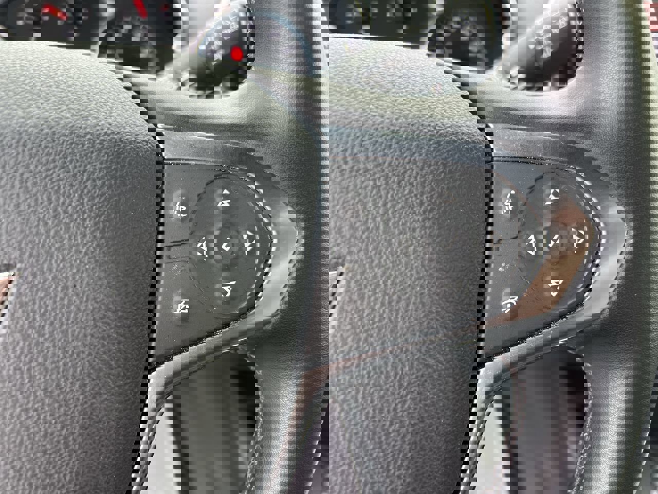 Used 2023 Chevrolet Traverse LT image 20