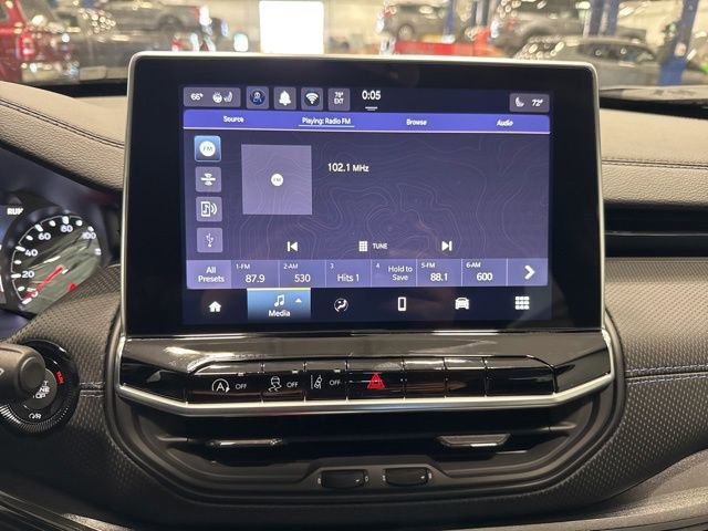 New 2025 Jeep Compass Latitude w/ Sun & Sound Group image 23