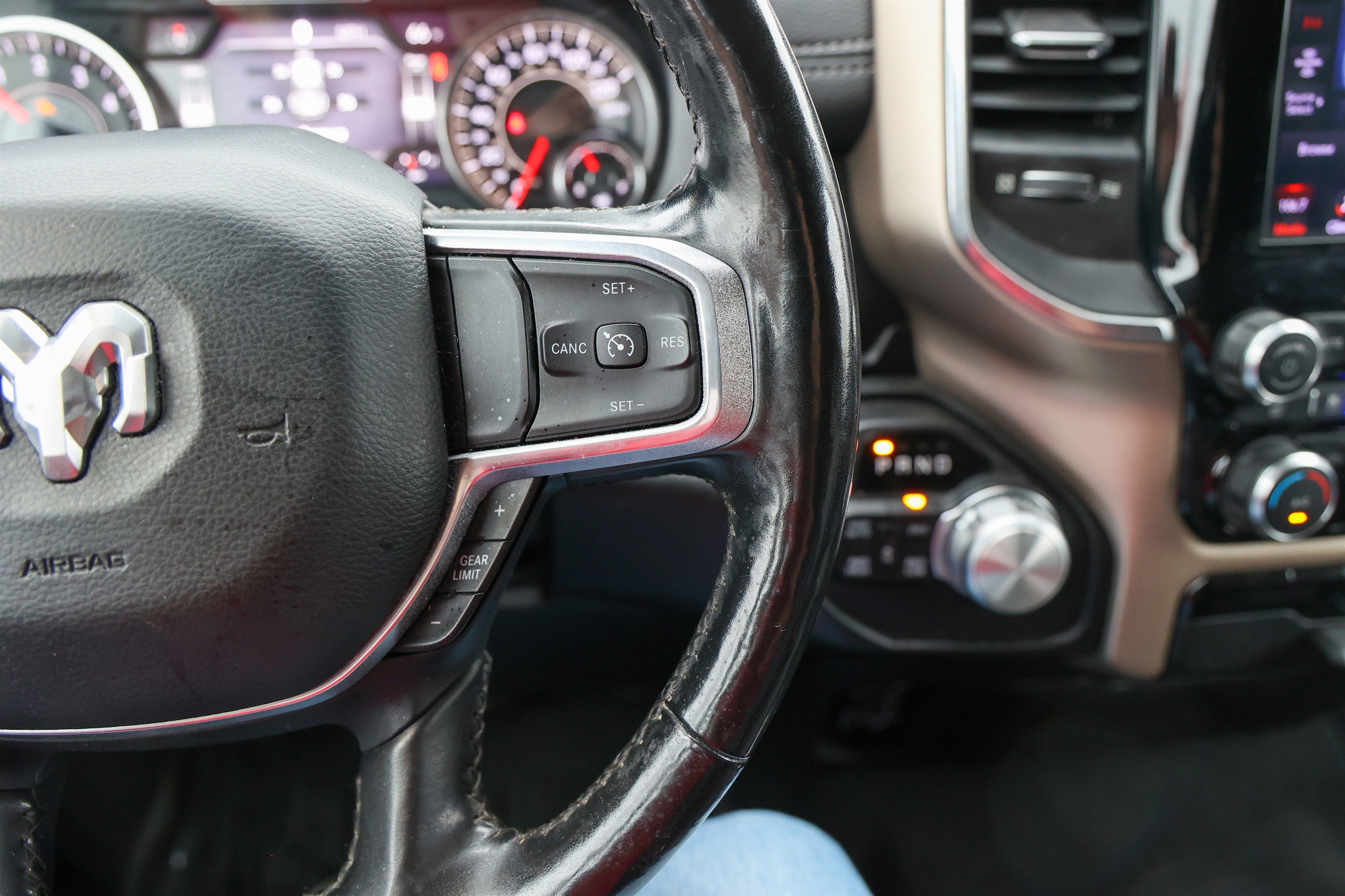 Used 2019 RAM 1500 Laramie AWD/4WD image 22