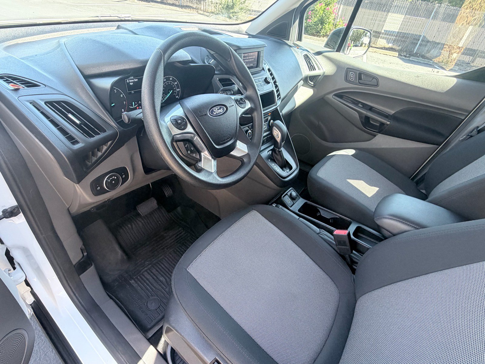 Used 2022 Ford Transit Connect XL FWD image 13