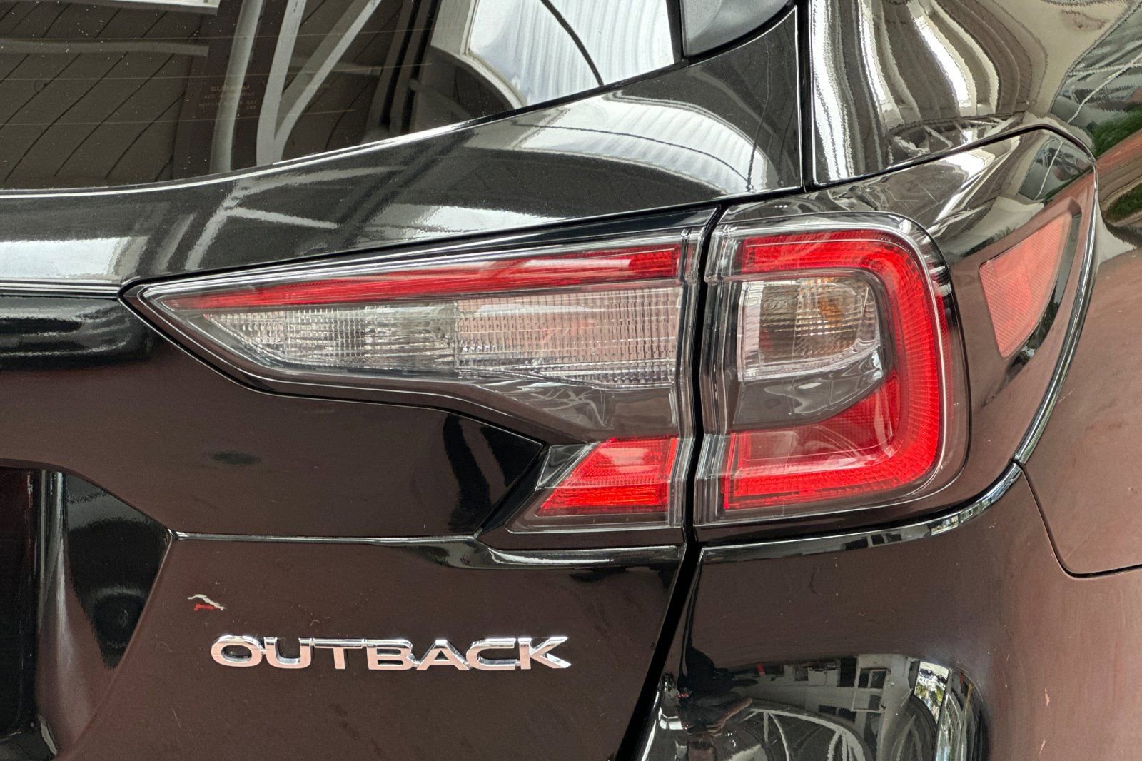 Used 2025 Subaru Outback Premium image 36