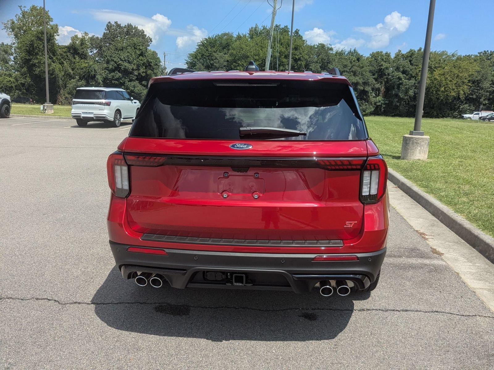 New 2026 Ford Explorer ST w/ Sun And Sound Package AWD/4WD image 4