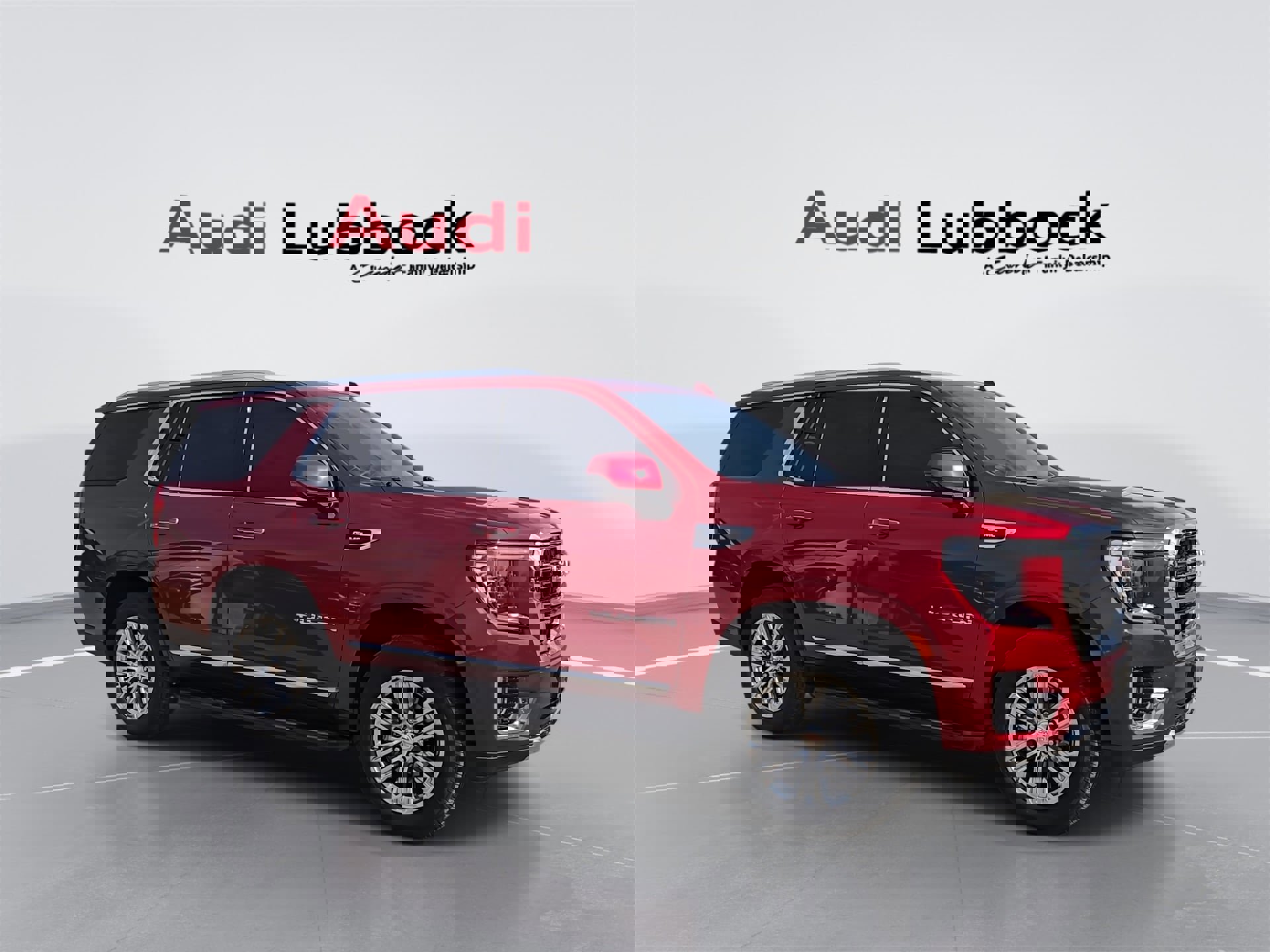 Used 2023 GMC Yukon SLT w/ SLT Premium Package image 2