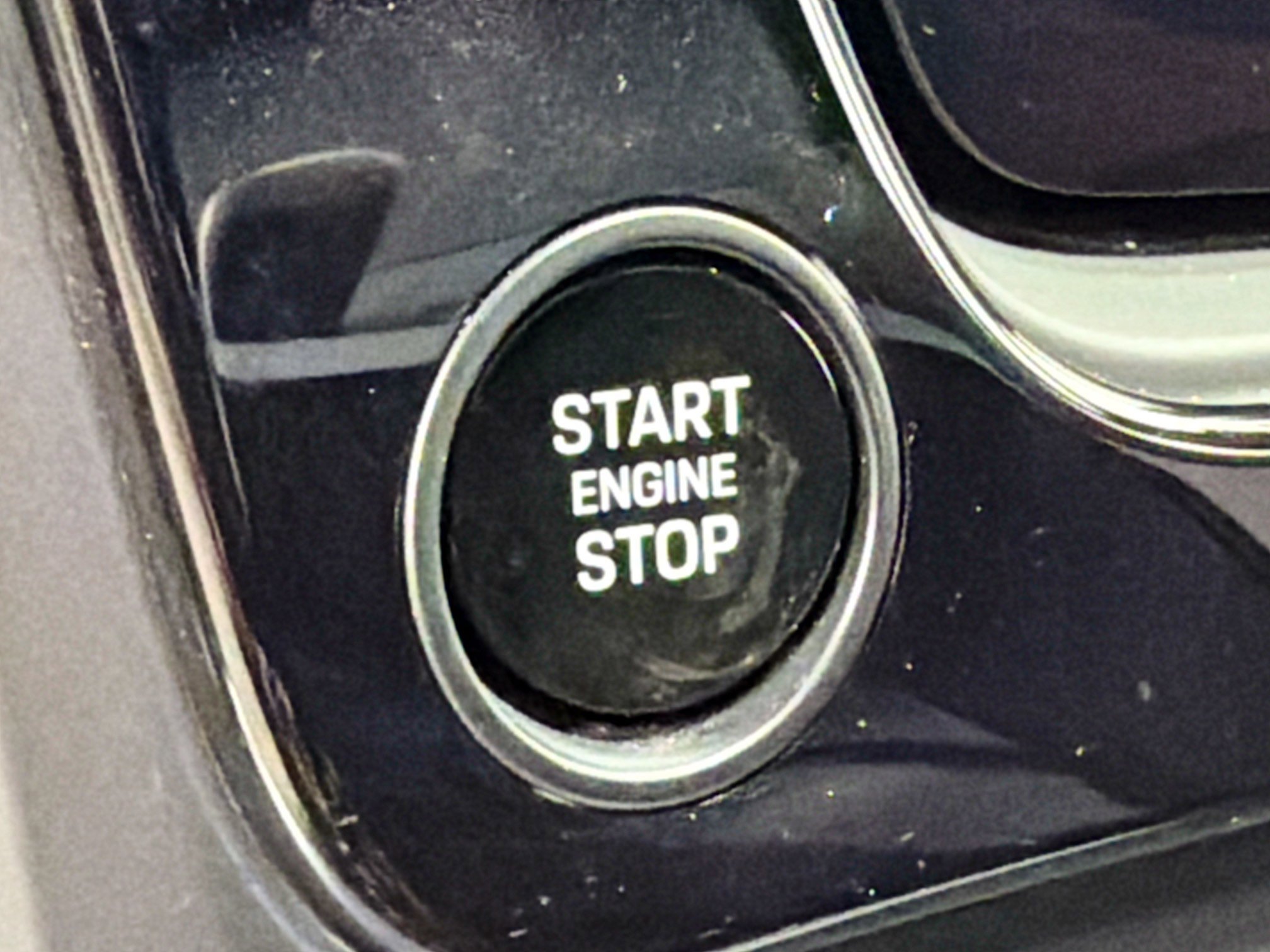 Certified 2025 Porsche Cayenne Turbo image 36