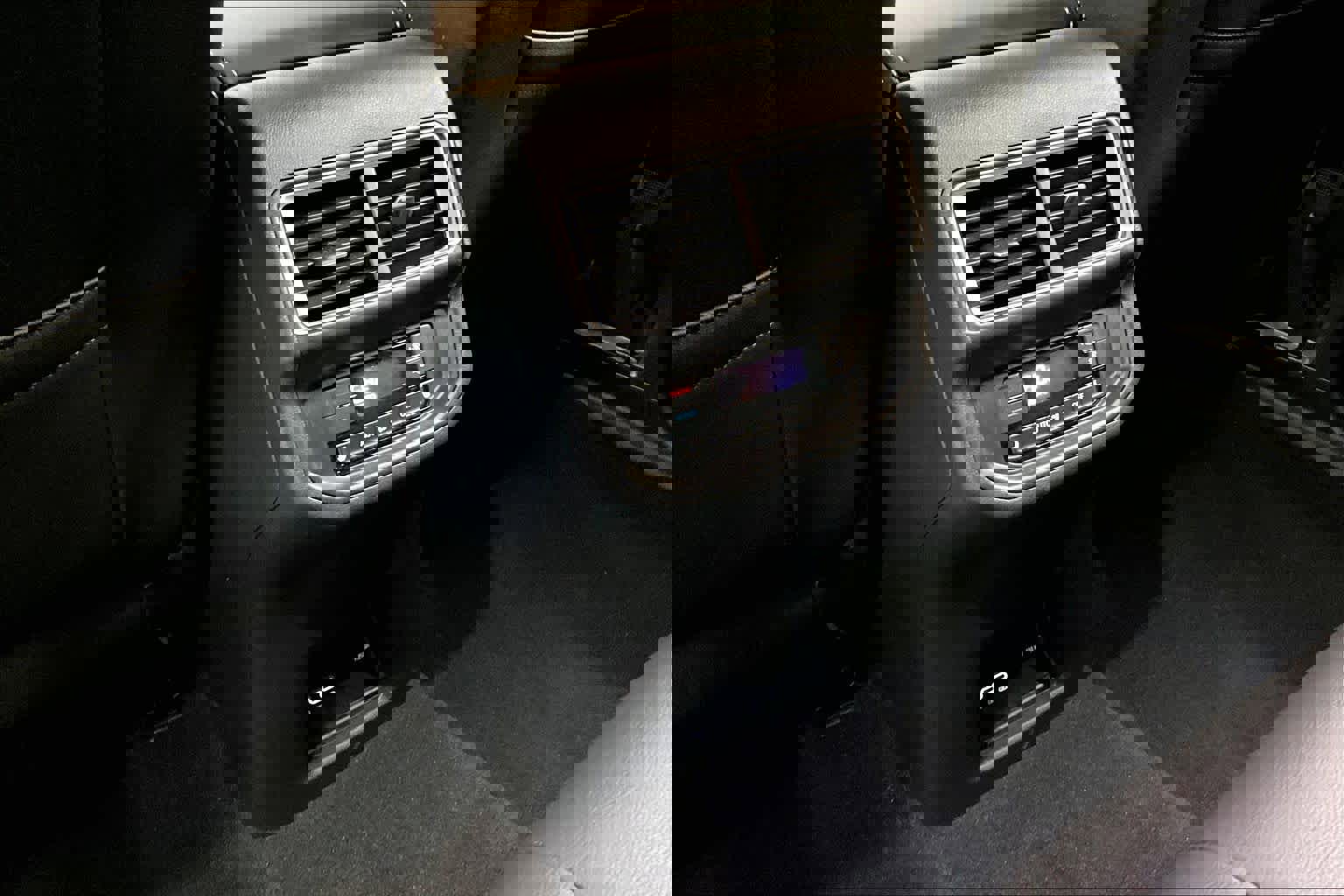 Used 2025 Volkswagen Atlas SEL Premium R-Line image 37