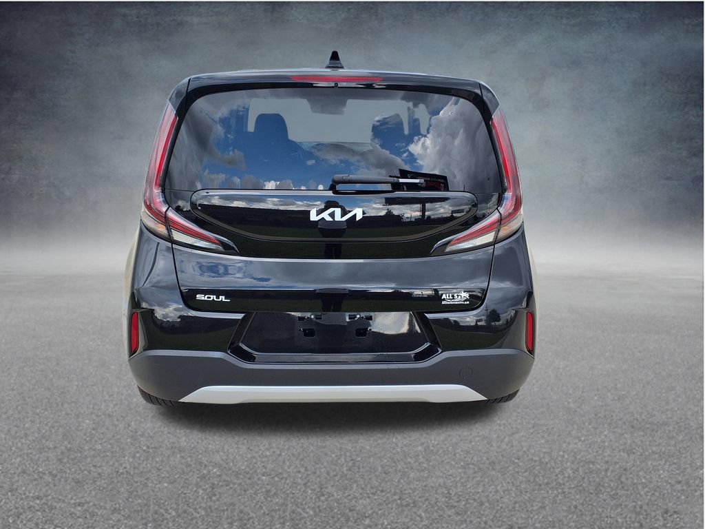 Used 2025 Kia Soul LX w/ LX Technology Package FWD image 7