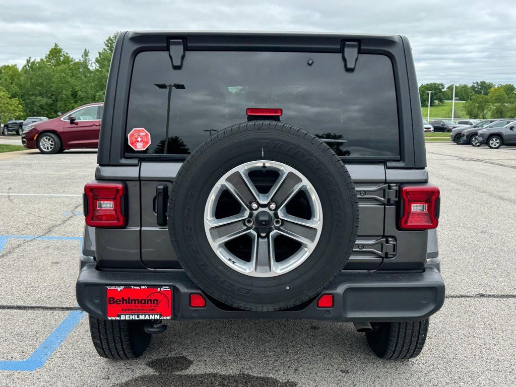 Used 2023 Jeep Wrangler Unlimited Sahara w/ Safety Group AWD/4WD image 5