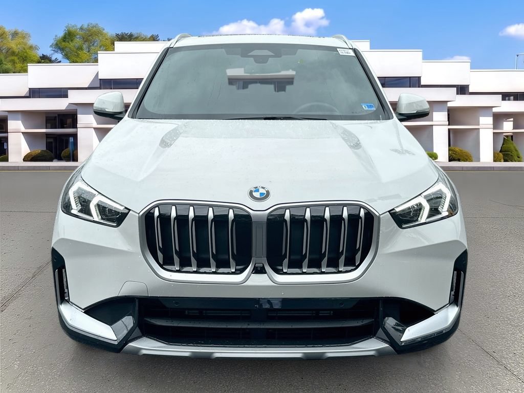 New 2027 BMW X1 xDrive28i AWD/4WD image 2