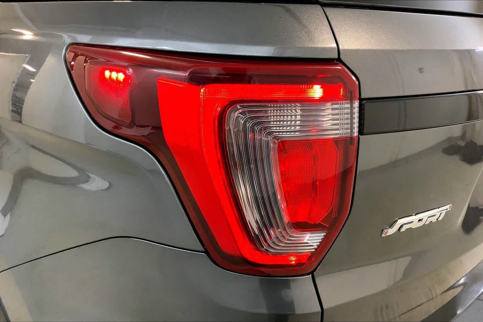 Used 2017 Ford Explorer Sport w/ Equipment Group 401A AWD/4WD image 28