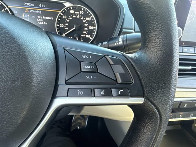 Used 2024 Nissan Altima 2.5 SV AWD/4WD image 32