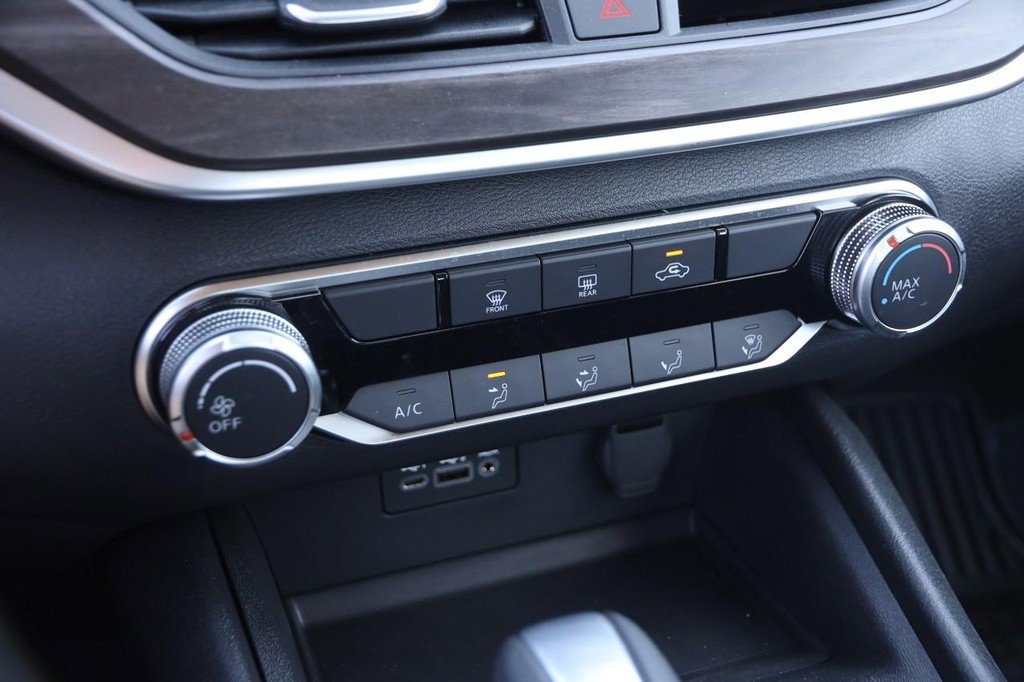 Used 2026 Nissan Altima 2.5 SV FWD image 18