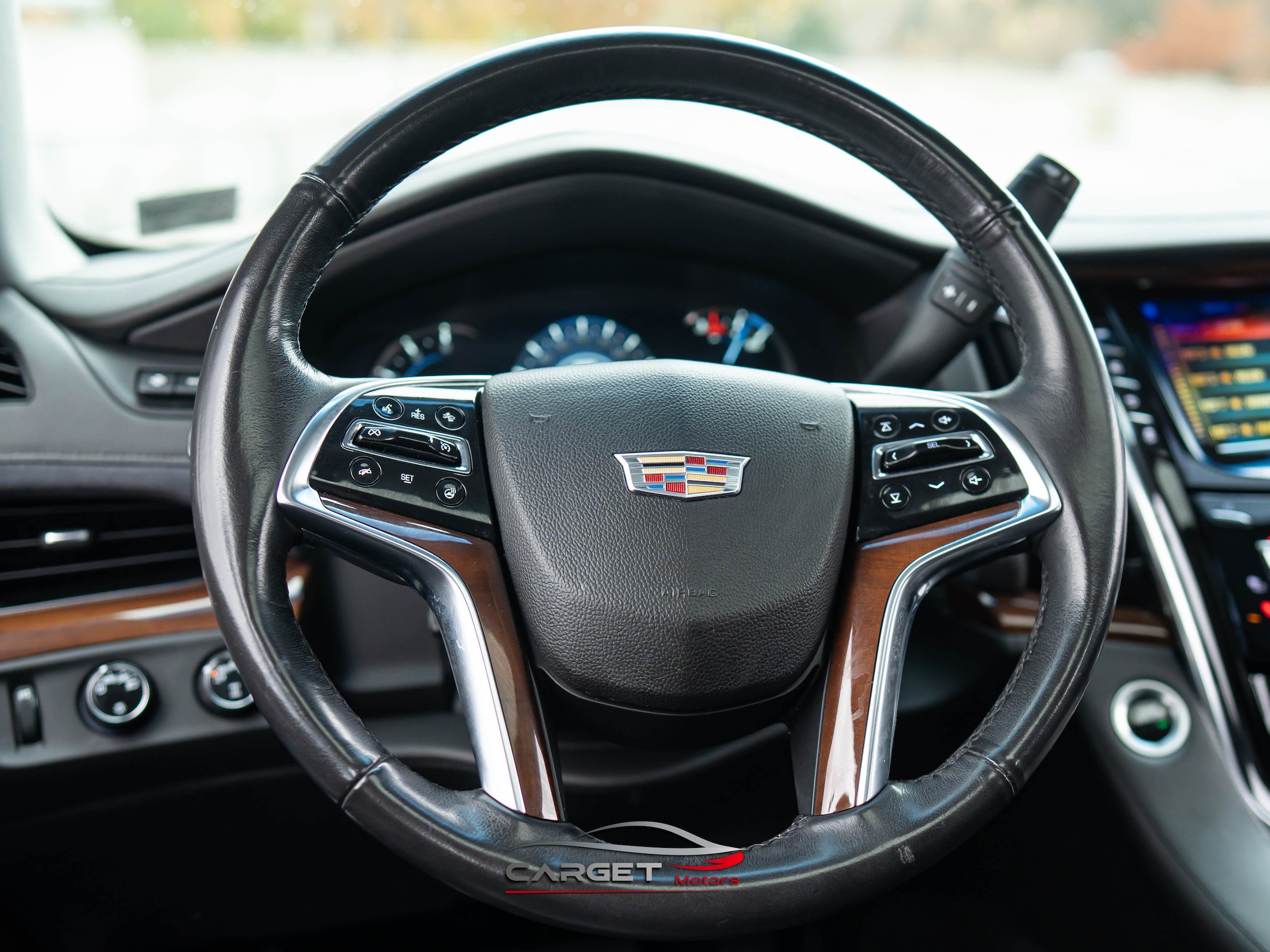 Used 2019 Cadillac Escalade ESV Luxury AWD/4WD image 25