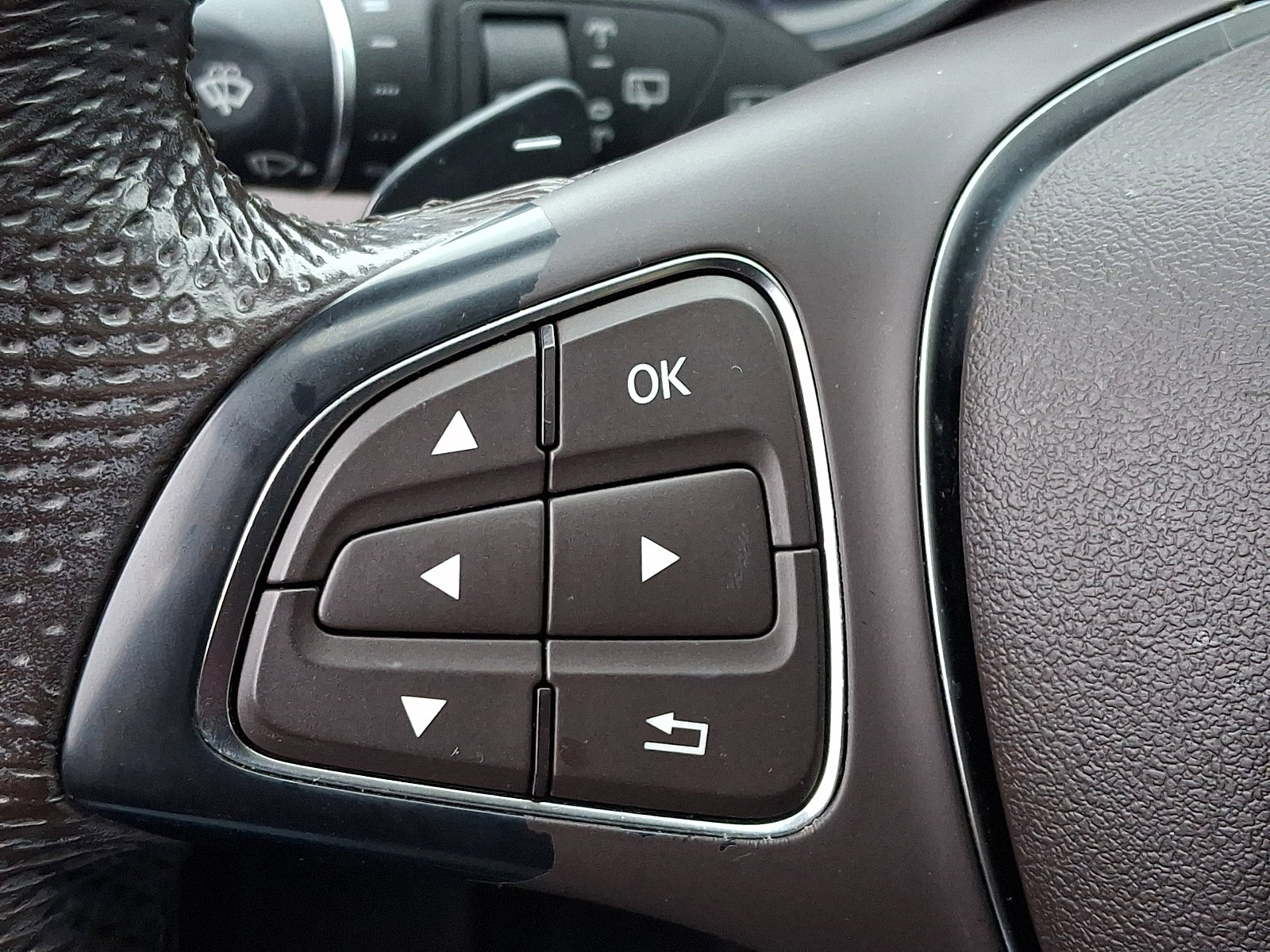 Used 2018 Mercedes-Benz GLE 350 image 24