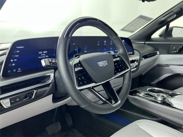 Used 2023 Cadillac Lyriq 2WD image 36