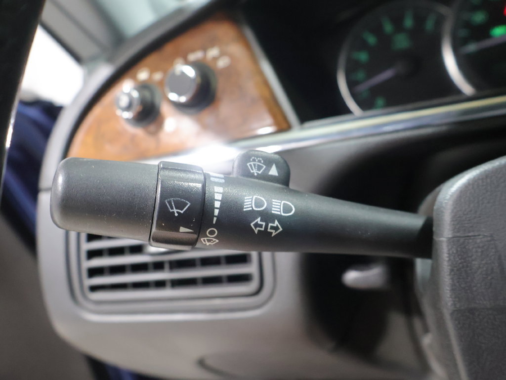 Used 2005 Buick LaCrosse CXL FWD image 28