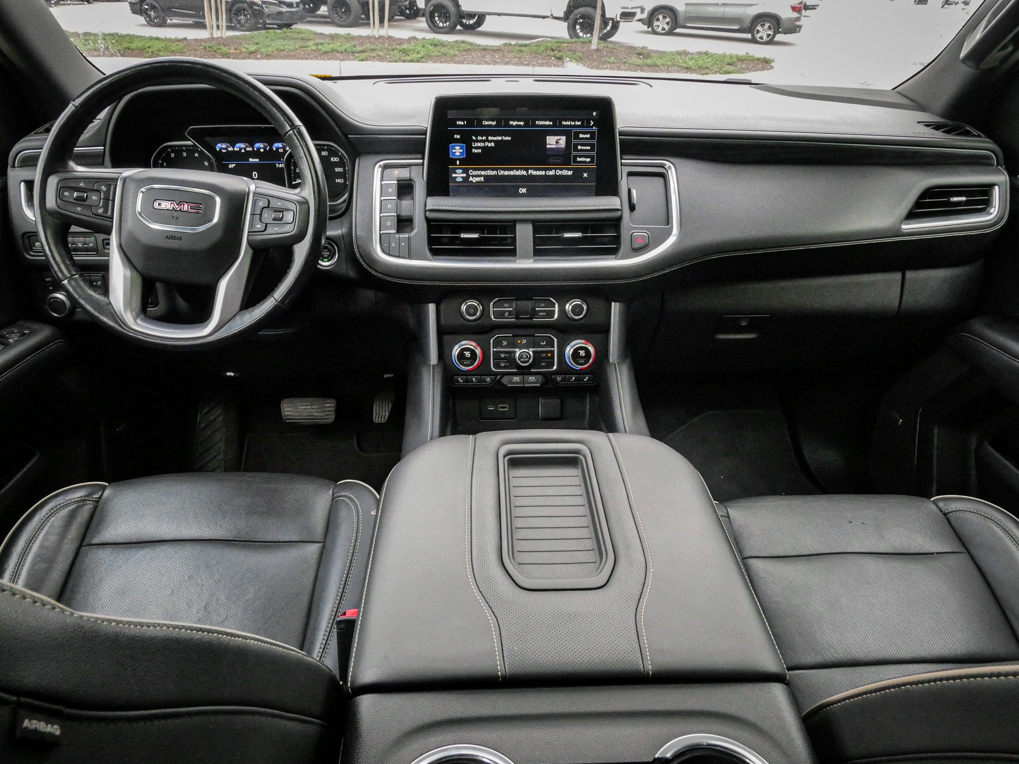 Used 2021 GMC Yukon XL SLT w/ SLT Luxury Plus Package AWD/4WD image 28