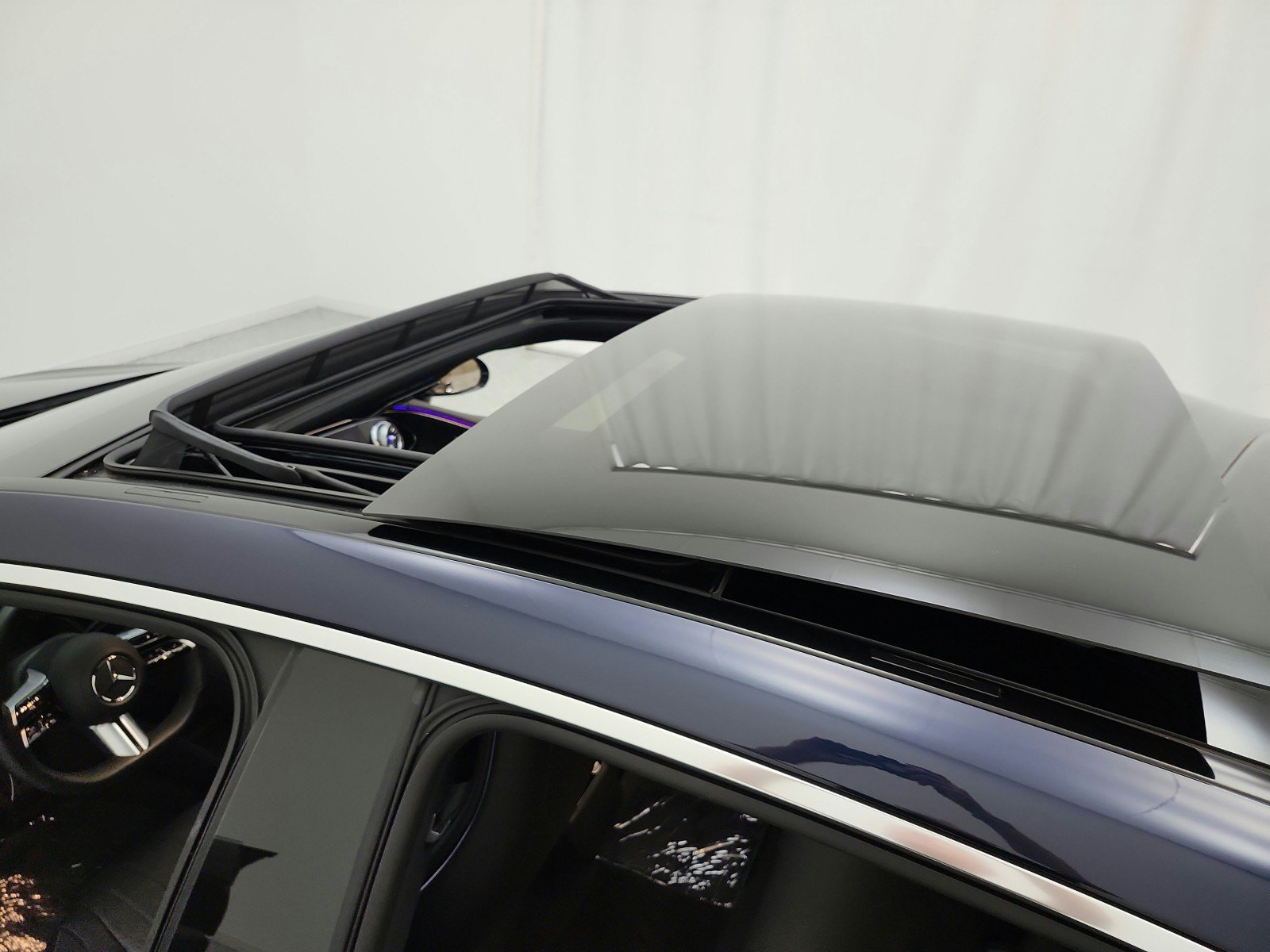 Certified 2022 Mercedes-Benz EQS 580 4MATIC Sedan image 11