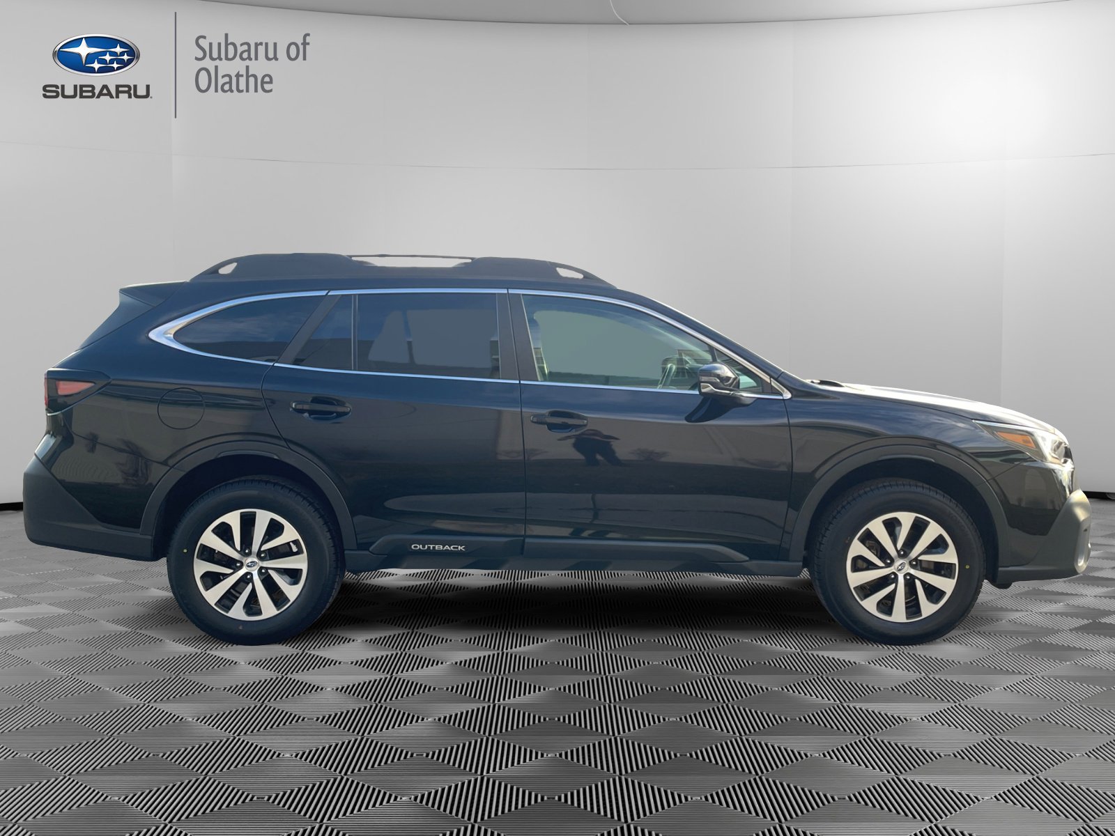 Used 2022 Subaru Outback Premium image 11