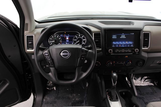 Used 2022 Nissan Frontier SV w/ Technology Package AWD/4WD image 26