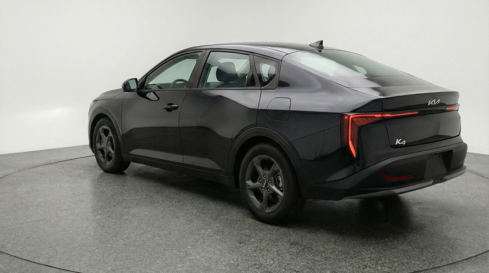 Used 2025 Kia K4 LXS image 6