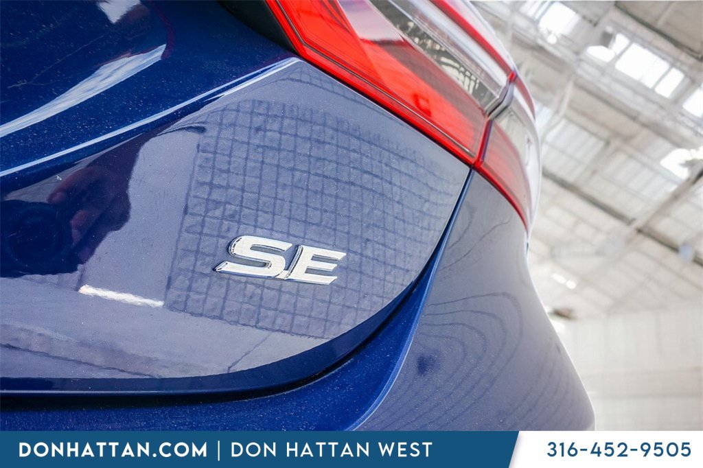 Used 2023 Toyota Camry SE w/ Cold Weather Package image 33