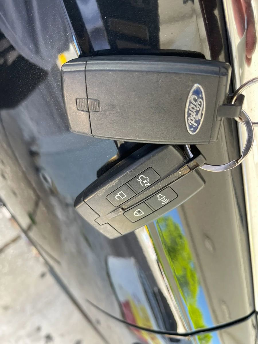 Used 2011 Ford Taurus SEL w/ 202A Rapid Spec Order Code image 25