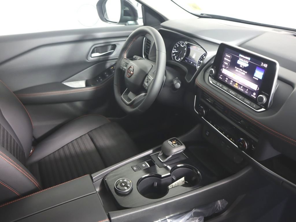 New 2026 Nissan Rogue SV AWD/4WD image 25