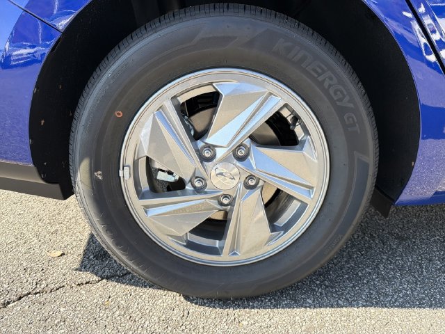 New 2026 Hyundai Elantra SE FWD image 19