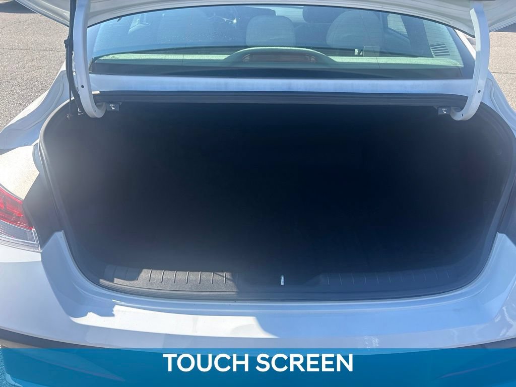 Used 2025 Hyundai Elantra SEL FWD image 10
