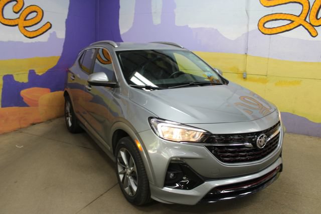 Used 2023 Buick Encore GX Preferred w/ Sport Touring Package AWD/4WD image 2