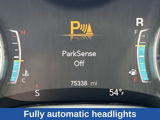 Used 2023 Chrysler Pacifica Touring-L FWD image 45