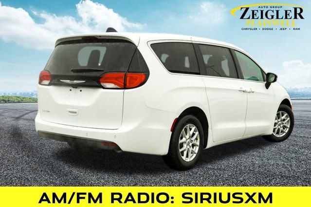 New 2026 Chrysler Voyager LX image 3
