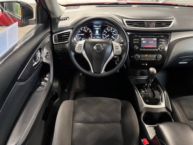 Used 2016 Nissan Rogue S image 18