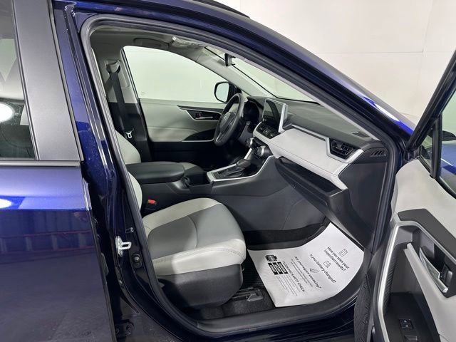 Used 2023 Toyota RAV4 XLE Premium FWD image 10