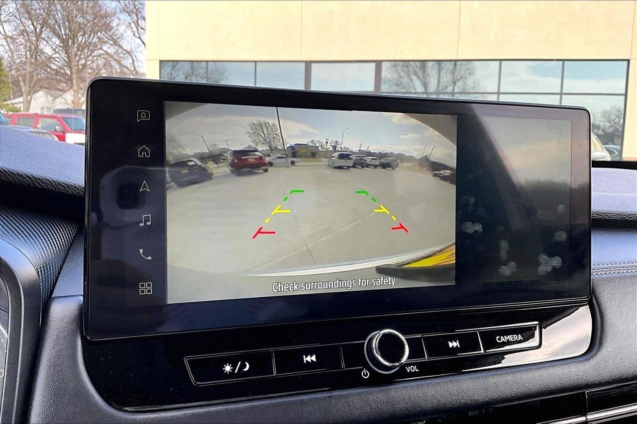 Used 2025 Mitsubishi Outlander ES image 16