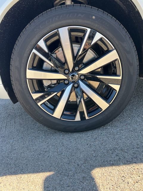 New 2026 Volvo XC90 B5 Core image 33