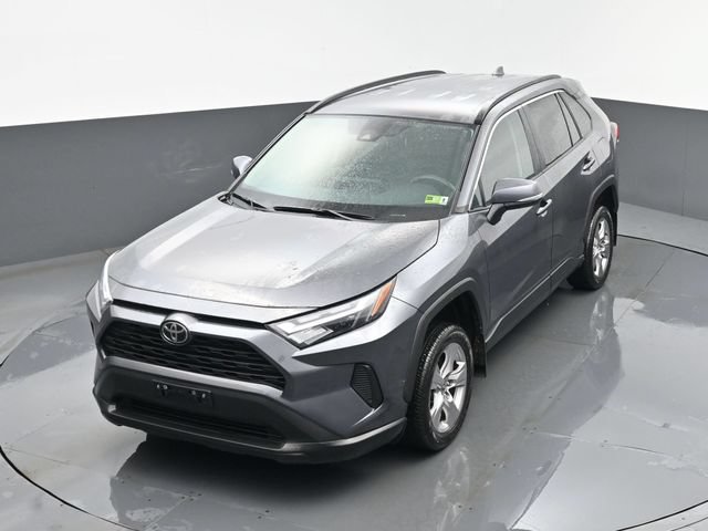 Used 2022 Toyota RAV4 XLE AWD/4WD image 18