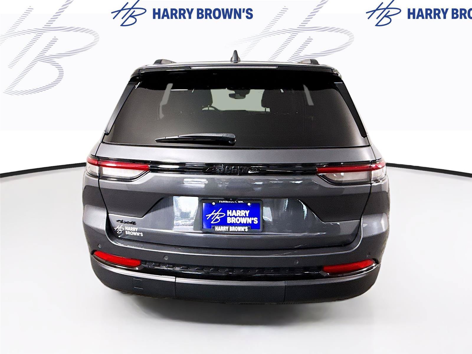 Used 2022 Jeep Grand Cherokee Altitude AWD/4WD image 29