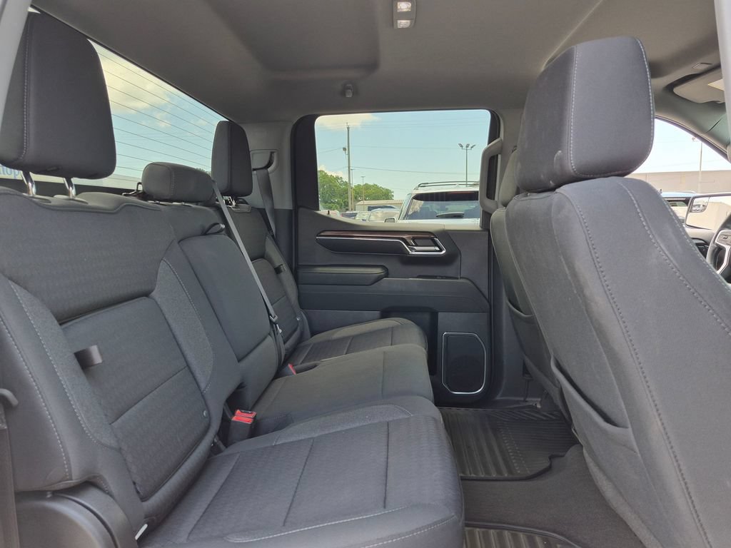 Used 2023 Chevrolet Silverado 1500 LT AWD/4WD image 33