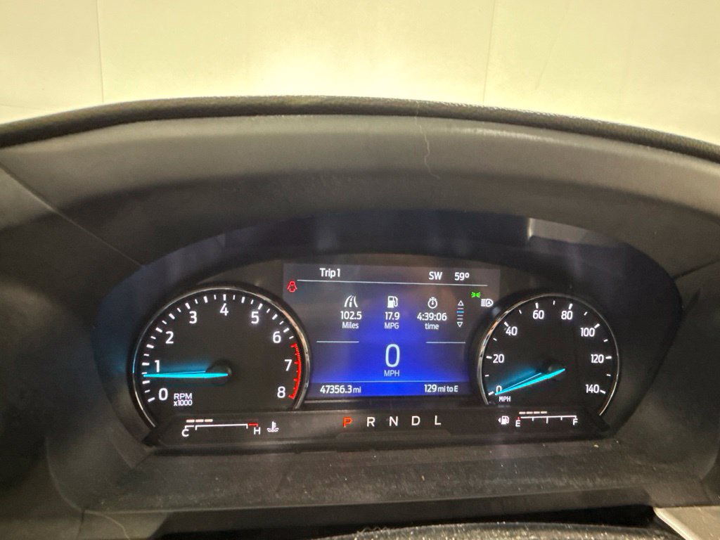 Used 2023 Ford Explorer XLT w/ Equipment Group 202A AWD/4WD image 31