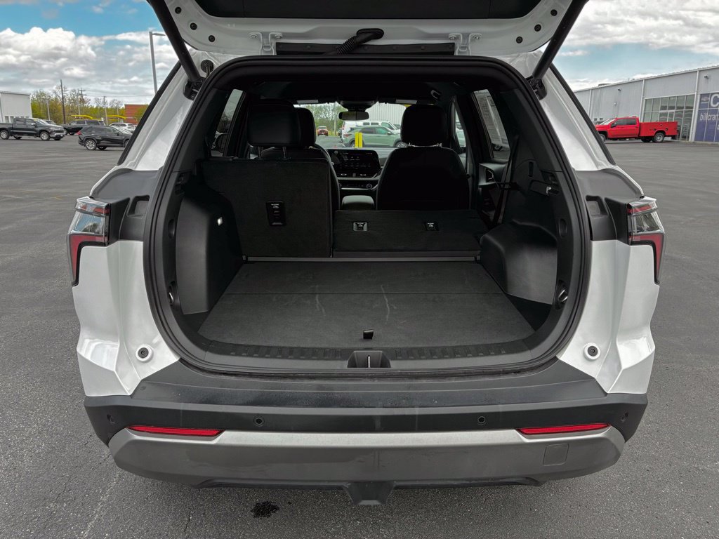 Certified 2026 Chevrolet Equinox LT w/ Convenience Package II AWD/4WD image 32