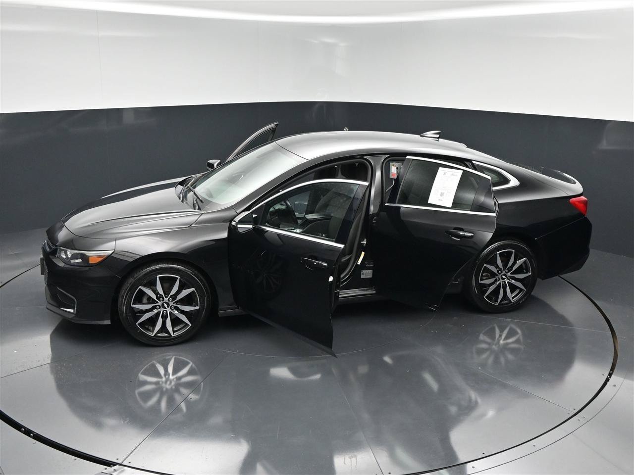 Used 2018 Chevrolet Malibu LT FWD image 37