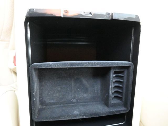 Used 2018 Lexus GX 460 Premium w/ Premium Package image 13