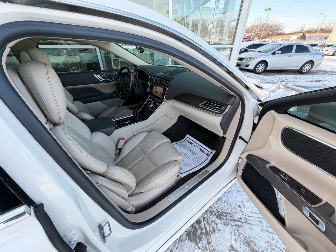 Used 2017 Lincoln Continental Reserve w/ Climate Package image 17