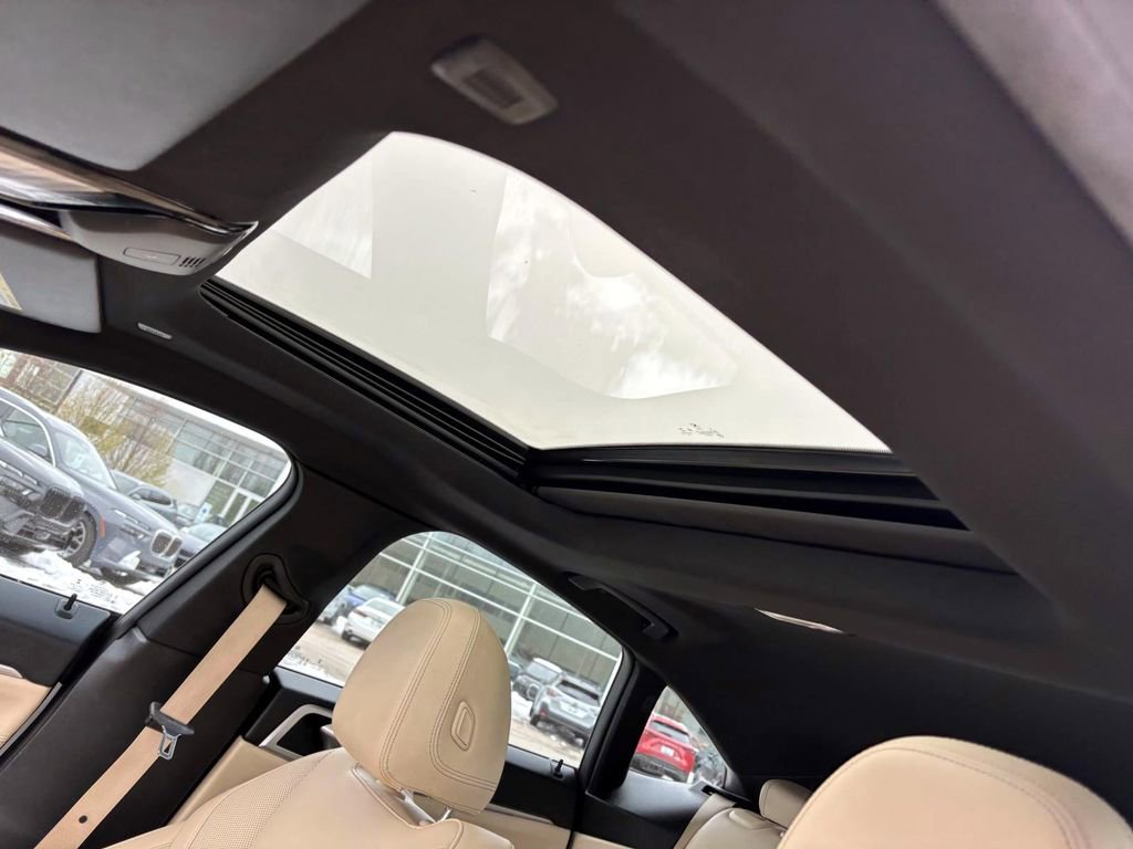 Certified 2022 BMW i4 eDrive40 w/ M Sport Package image 27