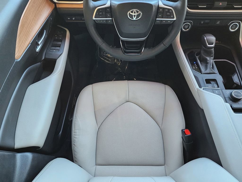Used 2024 Toyota Grand Highlander Platinum image 11