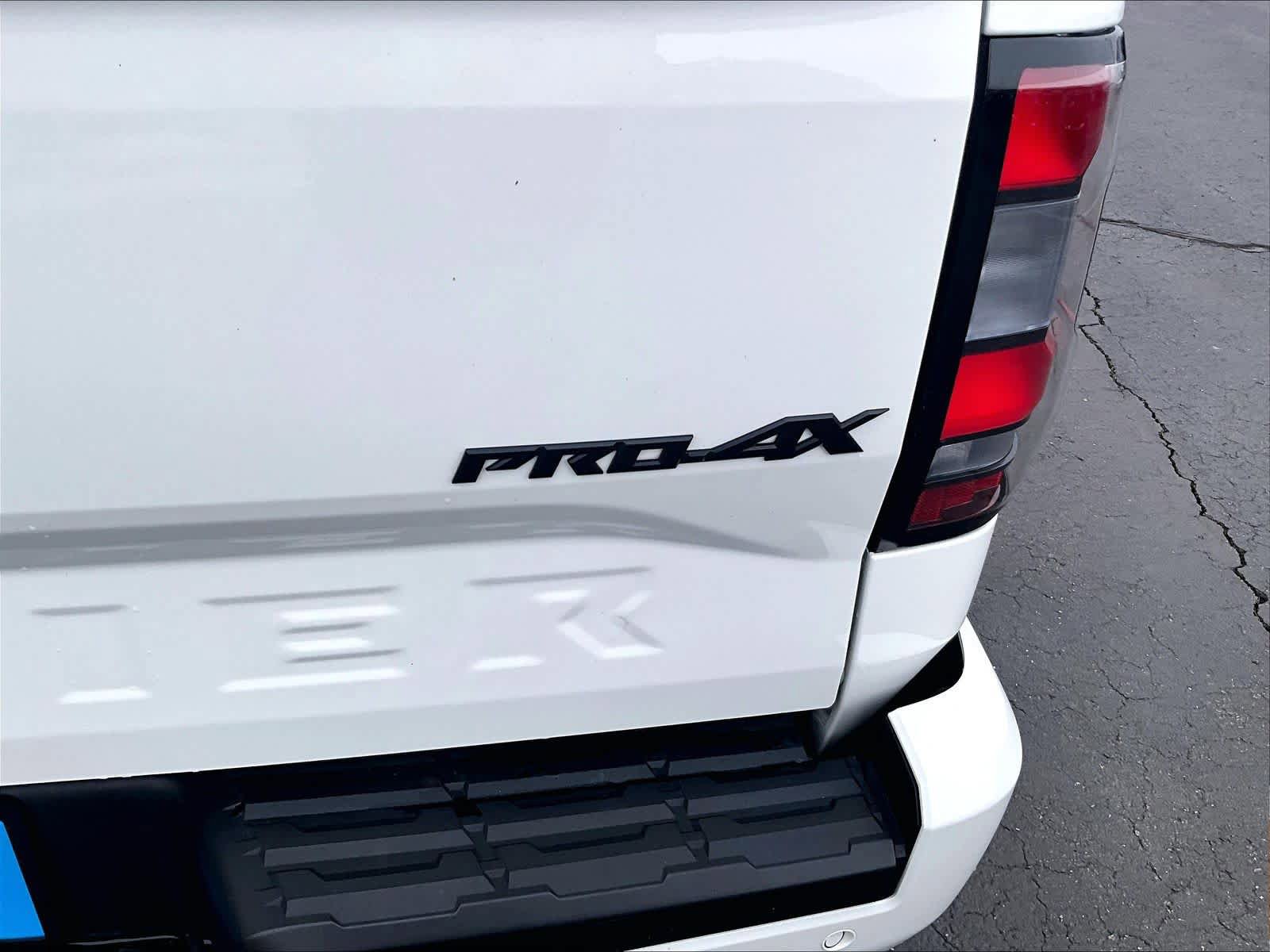 Used 2024 Nissan Frontier PRO-4X w/ Pro Convenience Package AWD/4WD image 29