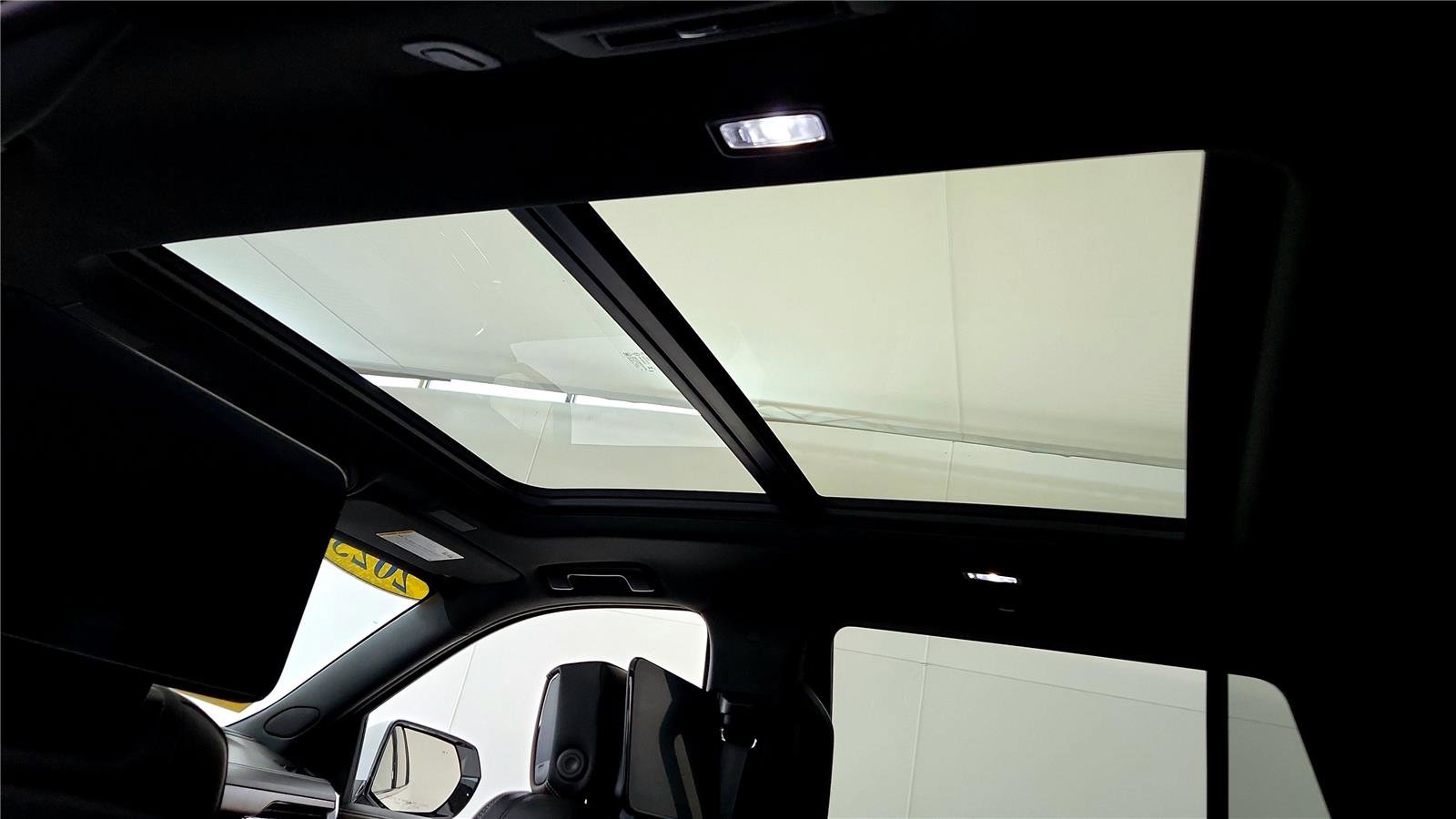 Used 2025 GMC Yukon Denali Ultimate image 25